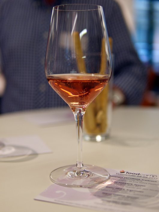 Taittinger Prestige Rosé im Weinglas