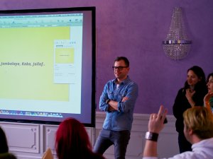 Jürgen Liechtenecker stellt sich den Fragen des Publikums Jürgen Liechtenecker stellt sich den Fragen des Publikums