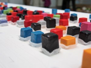 Punschkrapferln in Parteifarben Punschkrapferln in Parteifarben