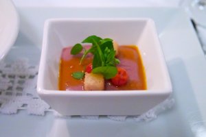 Mousse von der Ganslleber mit Sanddorn, Vogelbeere & Vogelmiere Mousse von der Ganslleber mit Sanddorn, Vogelbeere & Vogelmiere