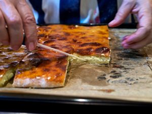 Khach'ap'uri ხაჭაპური (Khach'ap'uri) - Mit Käse und Ei gefüllte Pastete