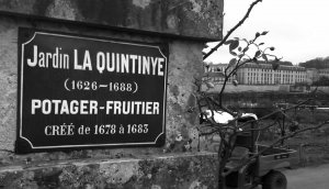 potagerversailles3 Das Eingangsschild des Obst- und Gemüsegartens von Versailles