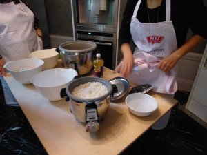 Reis im Reiskocher Reis im Reiskocher