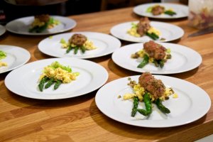 Kalbsbries mit Spargel Kalbsbries mit Spargel