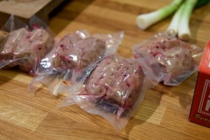 Stierhoden vakuumiert Vakuumierte Stierhoden