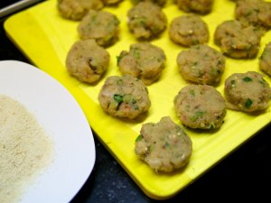 Thailändische Fischbällchen Rohe Thailändische Fischbällchen