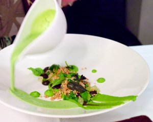 Salzburger Seesaibling, Erbse, Blutwurst Salzburger Seesaibling, Erbse, Blutwurst